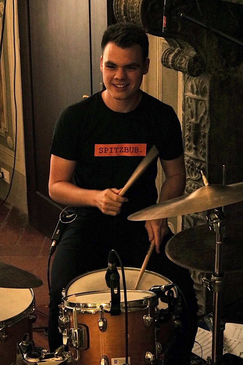 Dennis Aubele bei einem Konzert