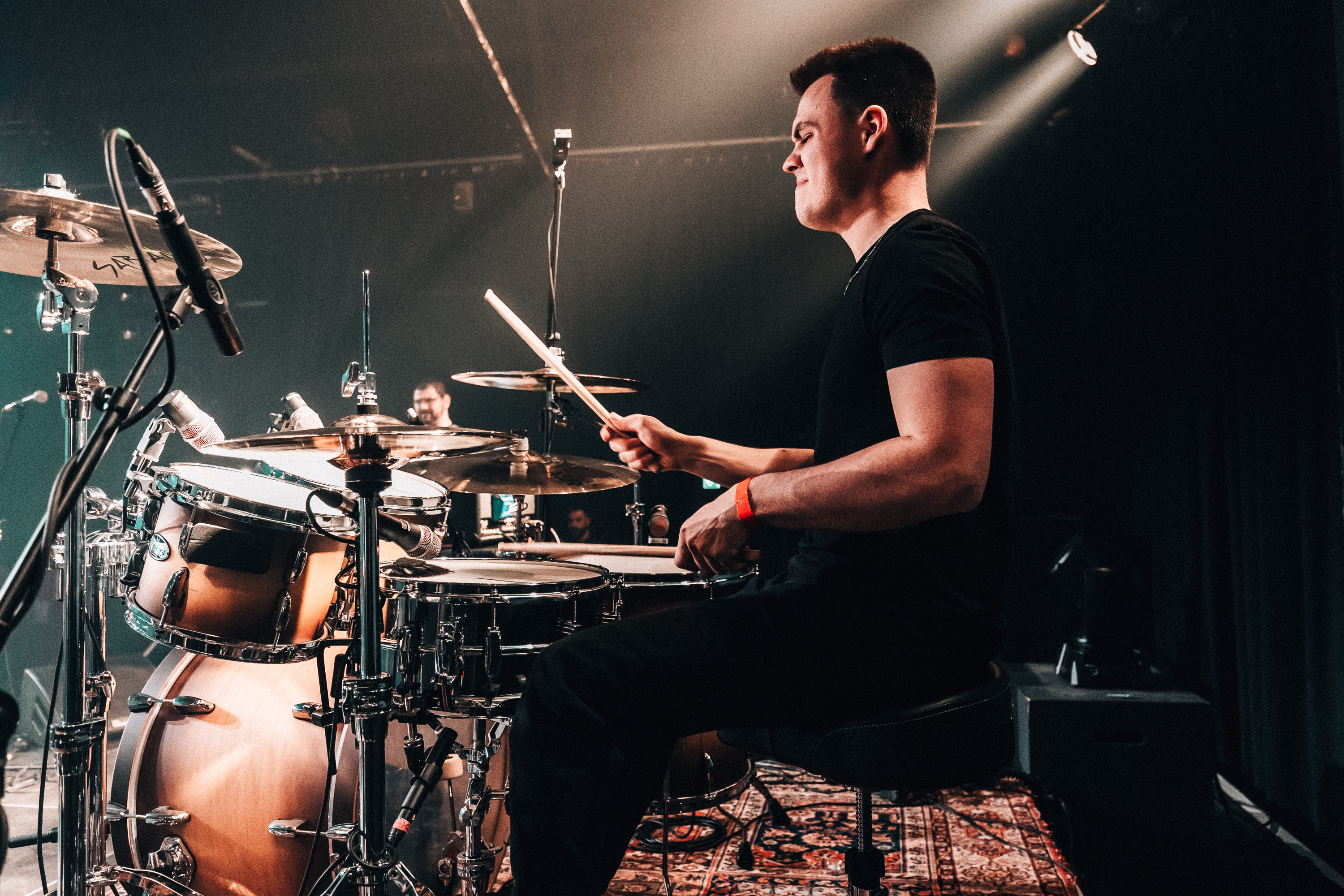 Dennis Aubele live am Drumset im Roxy